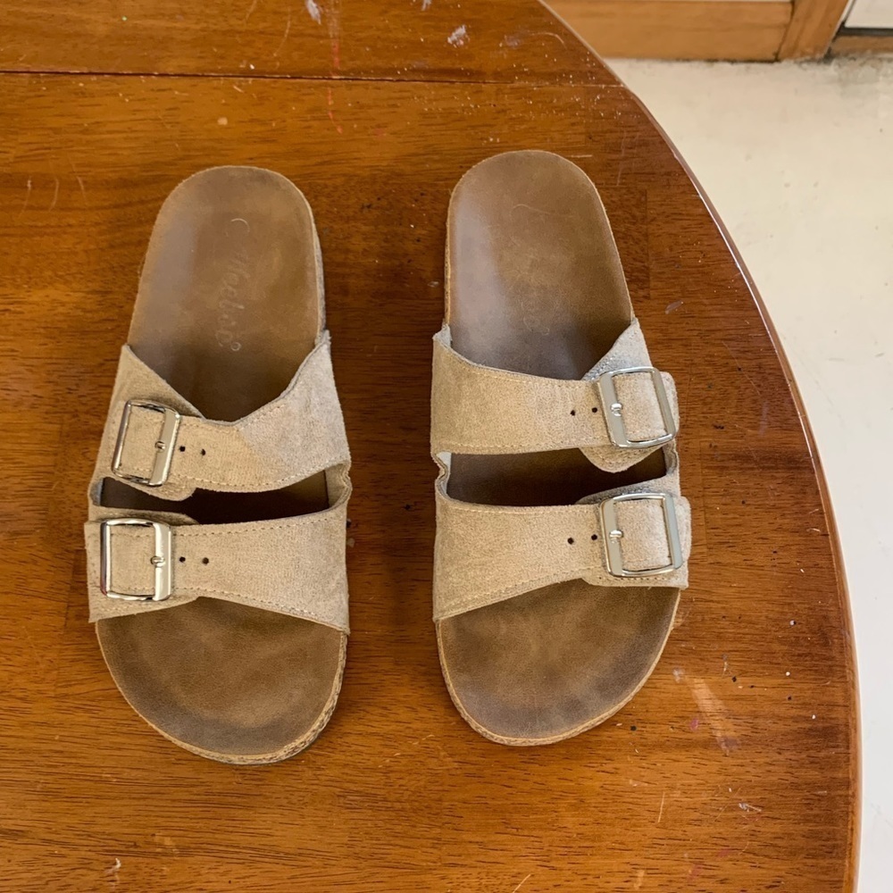 Weeboo buckle slide sandals size 7.5 #springbreak